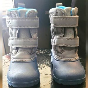 Carter's Unisex-Child Deltha Snow Boot size 5M